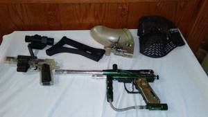 lot 762 image: Spyder Imagine Paintball Gun  with Accessories