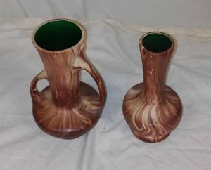 lot 347 image: Pair of Vintage Rocky Mountain Pottery Romco Faux Wood Grain Handcrafted Ceramics Vases with Green Interiors