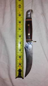 lot 355 image: Vintage Hunting Knife with Leather Sheath by Western