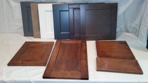 lot 489 image: Craft Project Wood Squares (10).