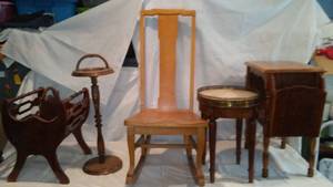 lot 492 image: Misc Wood Dcor.