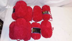 lot 452 image: Lion Brand Yarn Lion Suede (10).