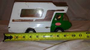 lot 359 image: Vintage Tonka Truck Camper.