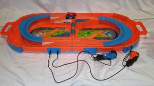 lot 367 image: Hot wheels Racetrack