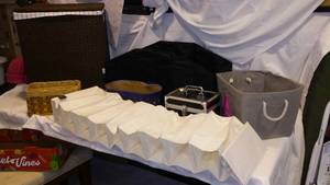 lot 369 image: Storage containers and Laundry Basket.
