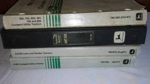 lot 809 image: John Deere Compact Utility Tractor Manuals (4)