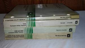 lot 810 image: John Deere Compact Utility Tractor Manuals (4)