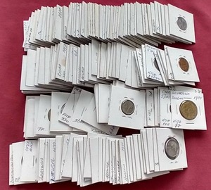 2.5 lb Bag of Foreign Coins in Flips