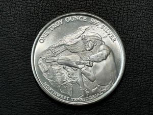 1 Ounce .999 Fine Silver Round Northwest Territorial Mint