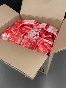 lot 5 image: Bulk Box of Nabisco Graham Crackers - 200 Individual Packs
