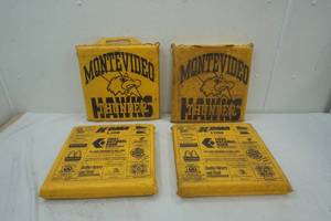 lot 335 image: vintage stadium seats Montevideo Thunders 4ct