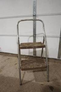 lot 362 image: vintage 2 step step stool
