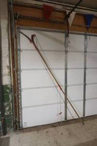 lot 365 image: 8 pole saw