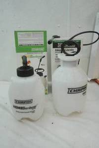 lot 7 image: Sprayer set- Lawn and Garden