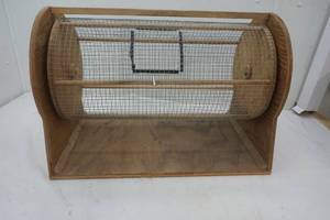 lot 16 image: Raffle Bin