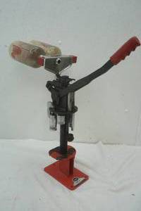 lot 18 image: Mec Shell Reloading set