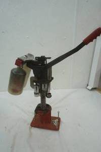 lot 19 image: Mec Shell Reloading set