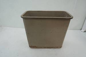 lot 22 image: waste bin