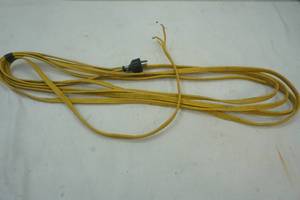 lot 31 image: Extension cord