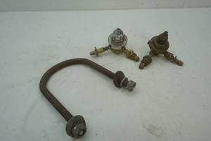 lot 75 image: AIRCO helium balloon regulators 2, extra large U bolt