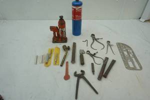 lot 93 image: hardware lot
