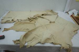lot 109 image: soft leather 2 large pieces