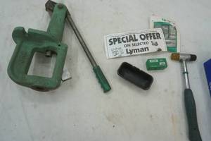 lot 129 image: Lyman reloader