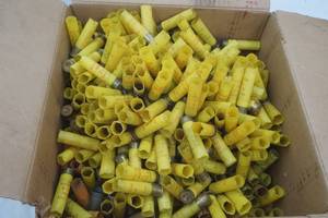 lot 152 image: box of 20 gauge empty hulls