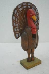 lot 159 image: decorative turkey