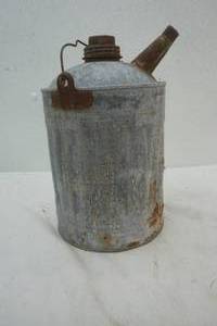 lot 173 image: vintage oil can