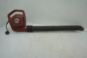 lot 174 image: Toro Super Blower Yard Vac