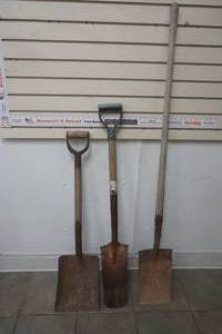 lot 205 image: flat shovel lot