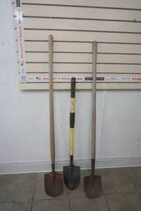 lot 212 image: spade shovel lot
