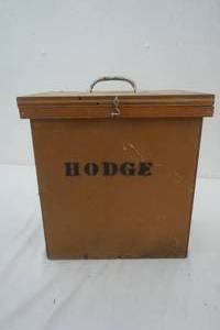 lot 262 image: Camping kit in wooden carrying box