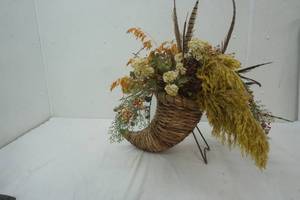 lot 277 image: cornucopia decor