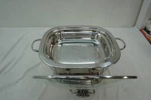 lot 303 image: Chafing dish