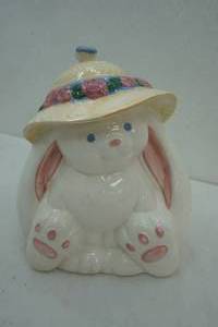 lot 312 image: easter bunny cookie jar