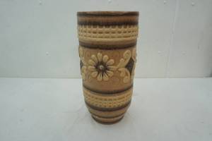 lot 412 image: ceramic planter- Italian