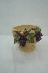 lot 450 image: decorative bowlplanter