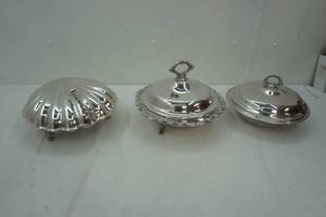 lot 453 image: silver plated serving lot