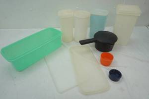 lot 461 image: Tupperware lot