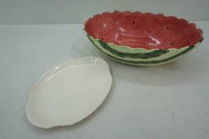 lot 469 image: large watermelon serving bowl and tray