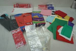 lot 492 image: large lot plastic tablecloths