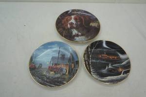 lot 519 image: collectors plates