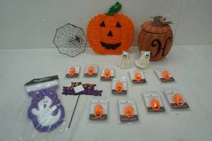lot 526 image: Halloween lot