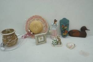 lot 537 image: candle warmer