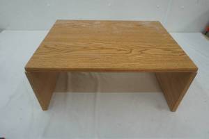lot 589 image: shelf 19x14x8