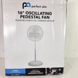 lot 63 image: Perfect Aire 16 White Oscillating Pedestal Fan Adjustable Height & Tilt Slight Damage To Box