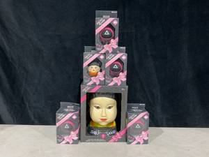 lot 365 image: LOT OF 6 Squid Game Collectibles