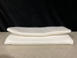 lot 384 image: Tri-Fold Pack n Play Portable Foam Pad